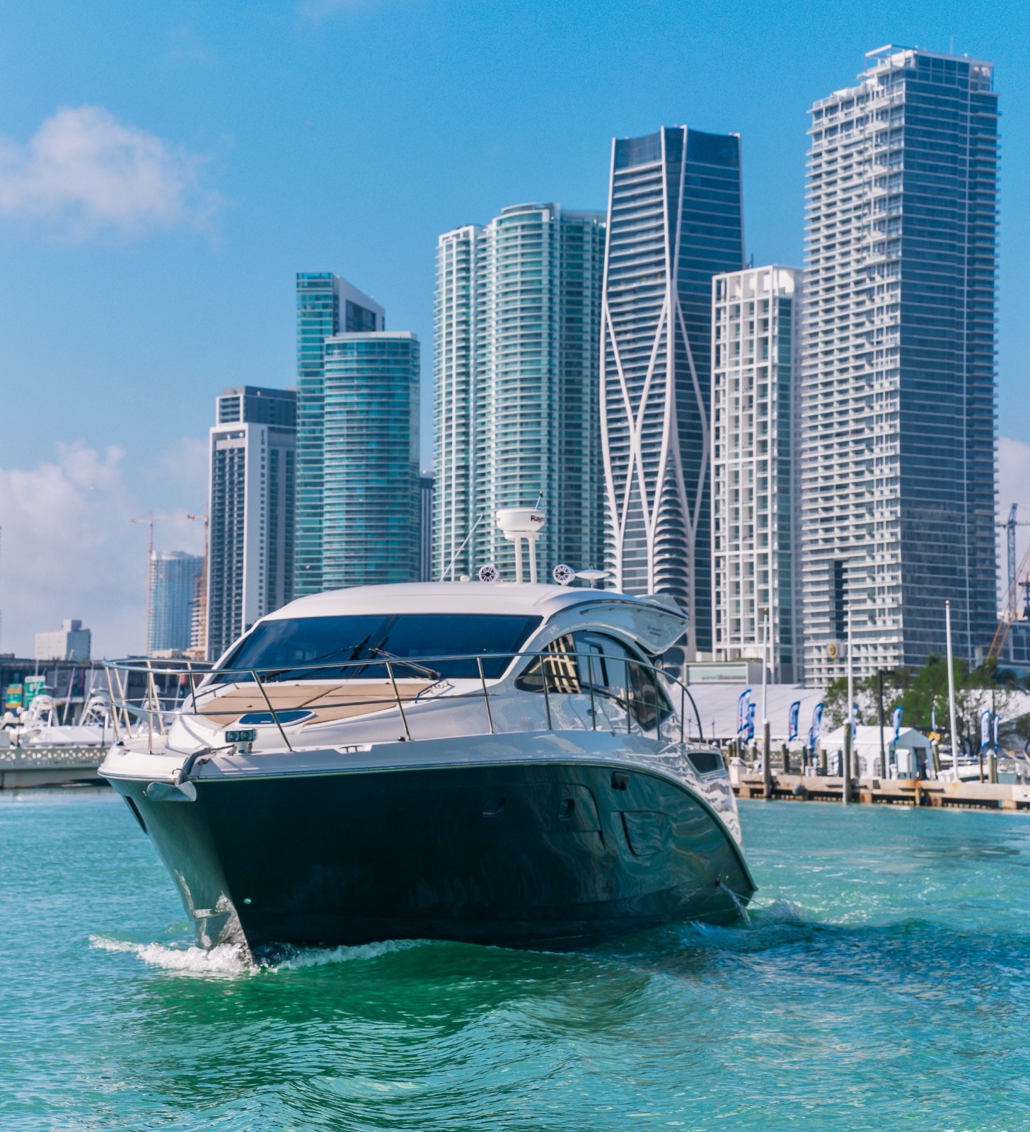 Stunning 44ft Sea Ray Sundancer in Miami — Yate a Motor en Miami